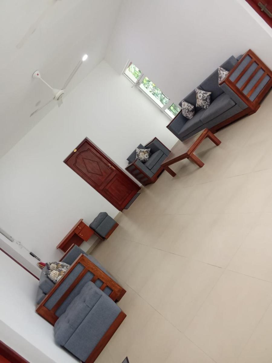 Отель Urban Breeze Kundasale Экстерьер фото