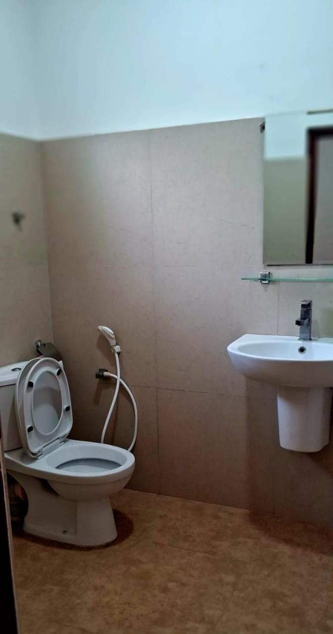 Отель Urban Breeze Kundasale Экстерьер фото